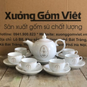 Bộ ấm chén in logo dáng bưởi lửa màu trắng vẽ chỉ vàng XG-AC22