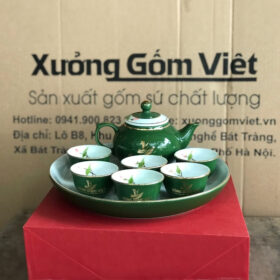 Bộ ấm chén in logo  dáng bầu tròn màu xanh lá vẽ chỉ vàng XG-AC36