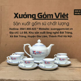 Bộ ấm chén Bát Tràng dáng thần đèn màu trắng vẽ viền màu XG-AC15