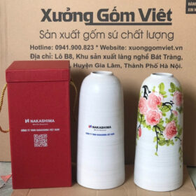 Bình hoa gốm sứ in logo nakashima dáng trụ cổ hẹp màu trắng vẽ hoa mẫu đơn hồng XG-LH18