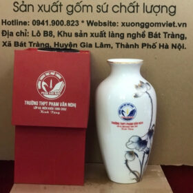 Bình hoa in logo dáng cổ rụt màu trắng họa tiết sen xanh viền kim XG-LH23