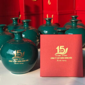 Bình hút lộc in logo kỷ niệm công ty màu xanh lá họa tiết mã đáo thành công XG-BHL17