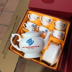 Bộ ấm chén in logo dáng cát tường màu trắng XG-AC44