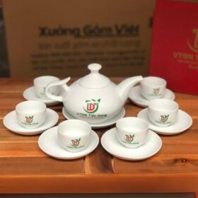 Bộ ấm chén in logo dáng vòi voi màu trắng XG-AC46