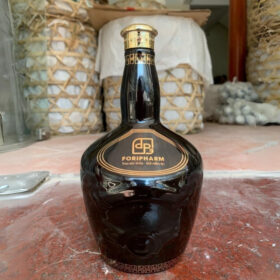 Nậm rượu in logo FORIFARM dáng chivas màu men bóng XG-NR35