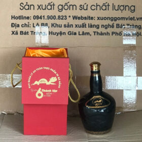 Nậm rượu in logo Ban quản lý an toàn thực phẩm TP. Đà Nẵng dáng chivas màu men bóng XG-NR34