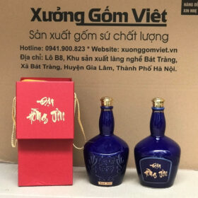 Nậm rượu in logo Đại Hồng Tửu dáng chivas màu xanh bóng nắp vàng XG-NR32