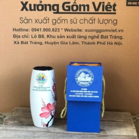 Lọ hoa gốm sứ in logo dáng bom màu trắng họa tiết hoa đào XG-LH34