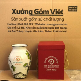 Bình hoa gốm sứ in logo dáng vò màu trắng họa tiết sen xanh XG-LH35