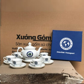 Bộ ấm chén in logo dáng đài cát màu trắng XG-AC73