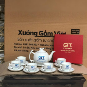 Bộ ấm chén in logo dáng bưởi cành màu trắng viền kim XG-AC82