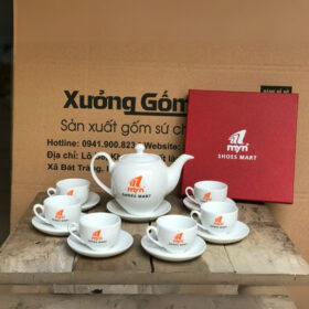 Bộ ấm chén in logo dáng bầu tròn màu trắng XG-AC83