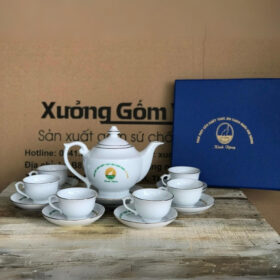 Bộ ấm chén in logo dáng thần đèn màu trắng viền kim XG-AC79