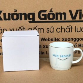 Cốc sứ in logo Ngọc Huyền LB dáng trụ lùn có quai màu trắng XG-LS138