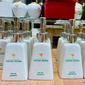 Bộ dụng cụ nhà tắm in logo Thung Nham men cát XG-BDGST06