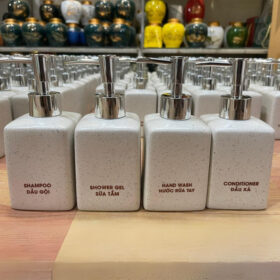 Bộ phụ kiện nhà tắm dáng vuông men cát XG-BDGST09