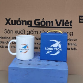 Cốc sứ in logo Long Tech dáng trụ quai c màu trắng XG-LS173
