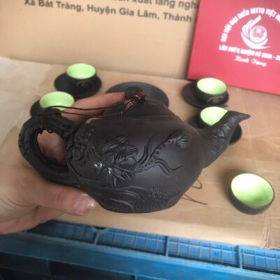 bo-am-chen-tu-sa-bat-trang-in-logo-dai-hoi-dai-bieu-mttq-viet-nam-xa-la-ninh-nap-sen (3)