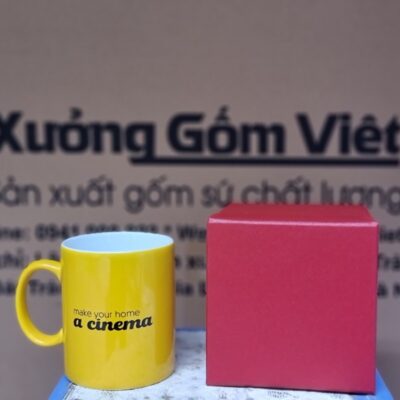 coc-su-bat-trang-in-logo-may-chieu-beecube-dang-tru-quai-chu-c-mau-vang (2)