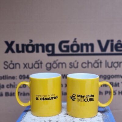 coc-su-bat-trang-in-logo-may-chieu-beecube-dang-tru-quai-chu-c-mau-vang (3)