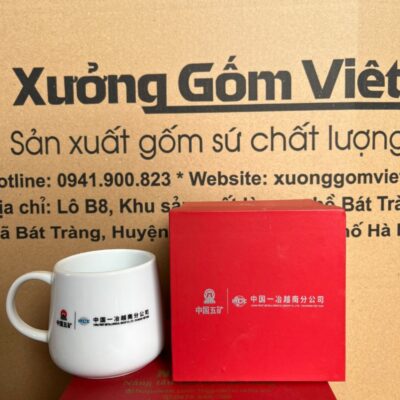 coc-su-bat-trang-in-logo-mcc-china-first-metallurgical-group-co-ltd-chi-nhanh-viet-nam-dang-bau-mau-trang-tron