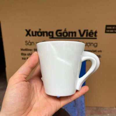 coc-su-bat-trang-in-logo-nha-khoa-vinalign-viet-nam-dang-vat-mau-trang-quai-xoan-co-kem-dia-lot