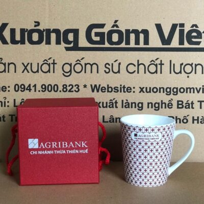 coc-su-trang-bat-trang-in-logo-agribank-chi-nhanh-thua-thien-hue-dang-vat-thap-hoa-tiet-hoa-do-in-quanh-coc