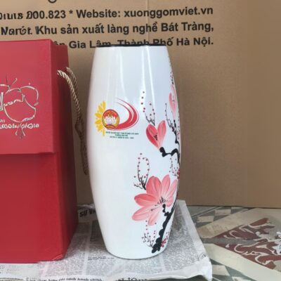 lo-hoa-gom-su-bat-trang-in-logo-dai-hoi-dai-bieu-mat-tran-to-quoc-viet-nam-phuong-tam-phu-dang-bom-hoa-tiet-hoa-dao-mau-trang (2)