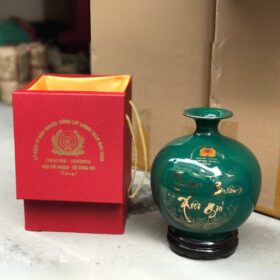 Bình hút lộc in logo kỷ niệm màu xanh lục họa tiết thuận buồm xuôi gió vàng kim XG-BHL46