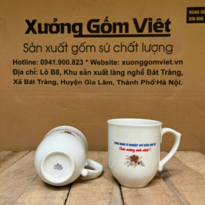 coc-su-bat-trang-in-logo-cong-doan-xi-nghiep-che-bien-cao-su-chuc-mung-sinh-nhat-dang-bau-mau-trang (2)