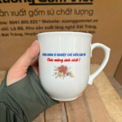 coc-su-bat-trang-in-logo-cong-doan-xi-nghiep-che-bien-cao-su-chuc-mung-sinh-nhat-dang-bau-mau-trang (3)