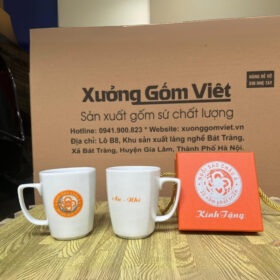 Cốc sứ Bát Tràng in logo Ngôi sao Châu Á dáng vuông có quai màu trắng XG-LS206
