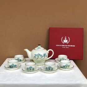 Bộ ấm chén gốm sứ Bát Tràng in logo họa tiết hoa sen xanh vẽ tay XG-AC109