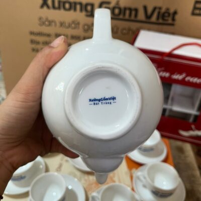 bo-am-chen-gom-su-bat-trang-in-logo-su-kien-cuoi-hoi-tron-goi-van-nguyen-mau-trang-dang-bau-tron (4)